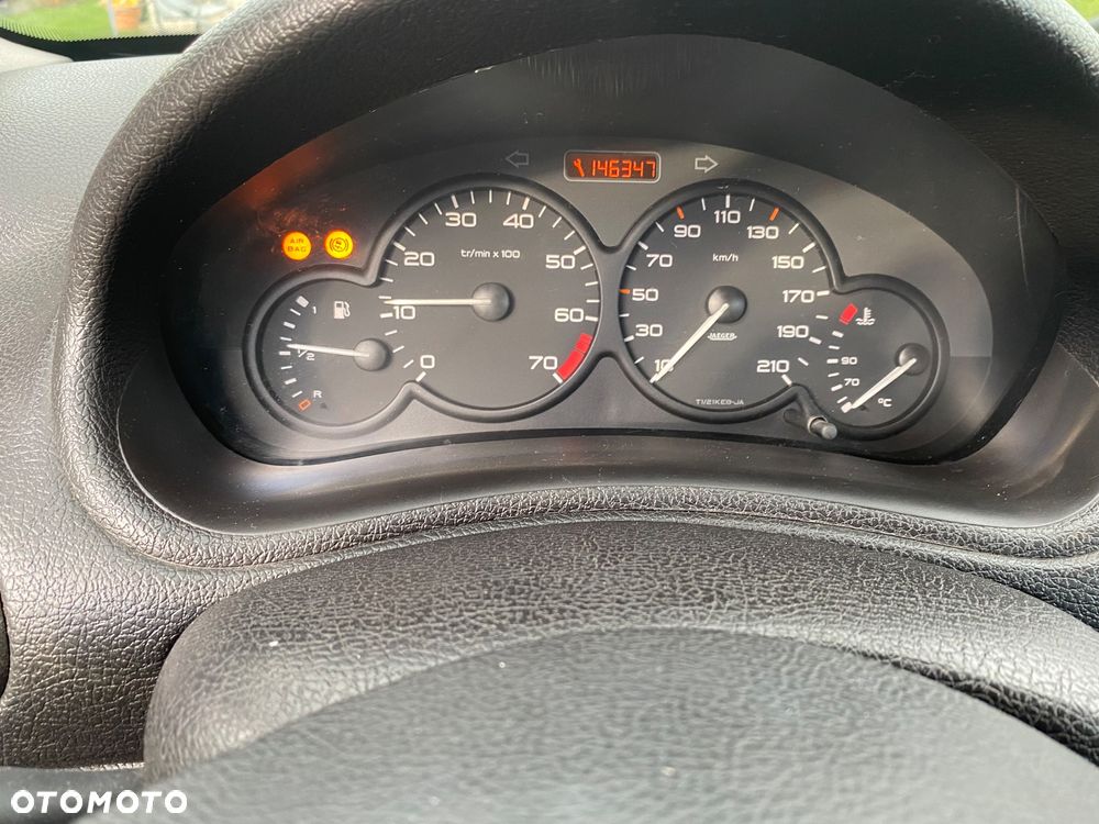 Peugeot 206 - 8
