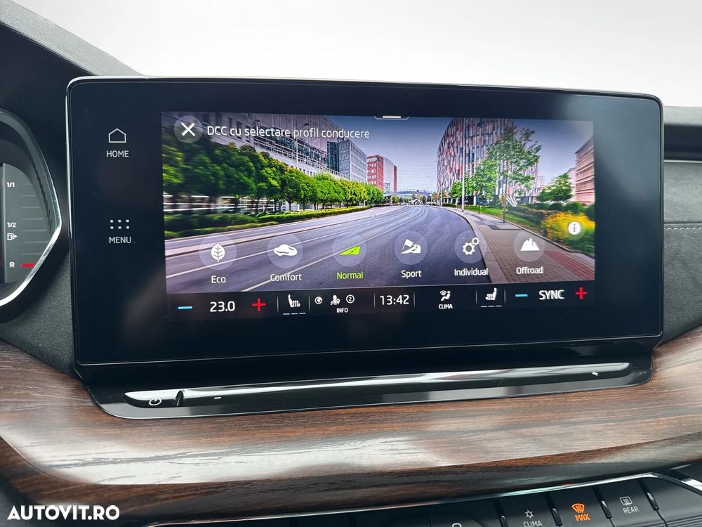 Skoda Octavia 2.0 TDI DSG 4X4 Scout - 22