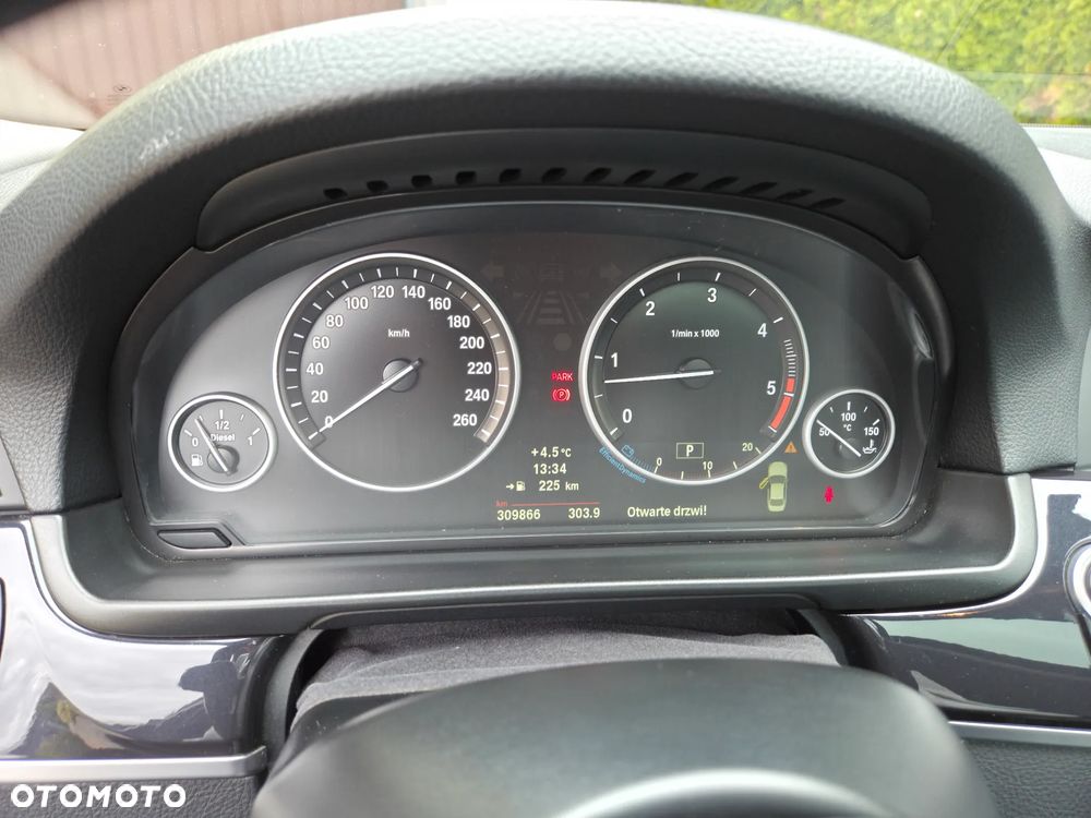 BMW Seria 5 535d - 25