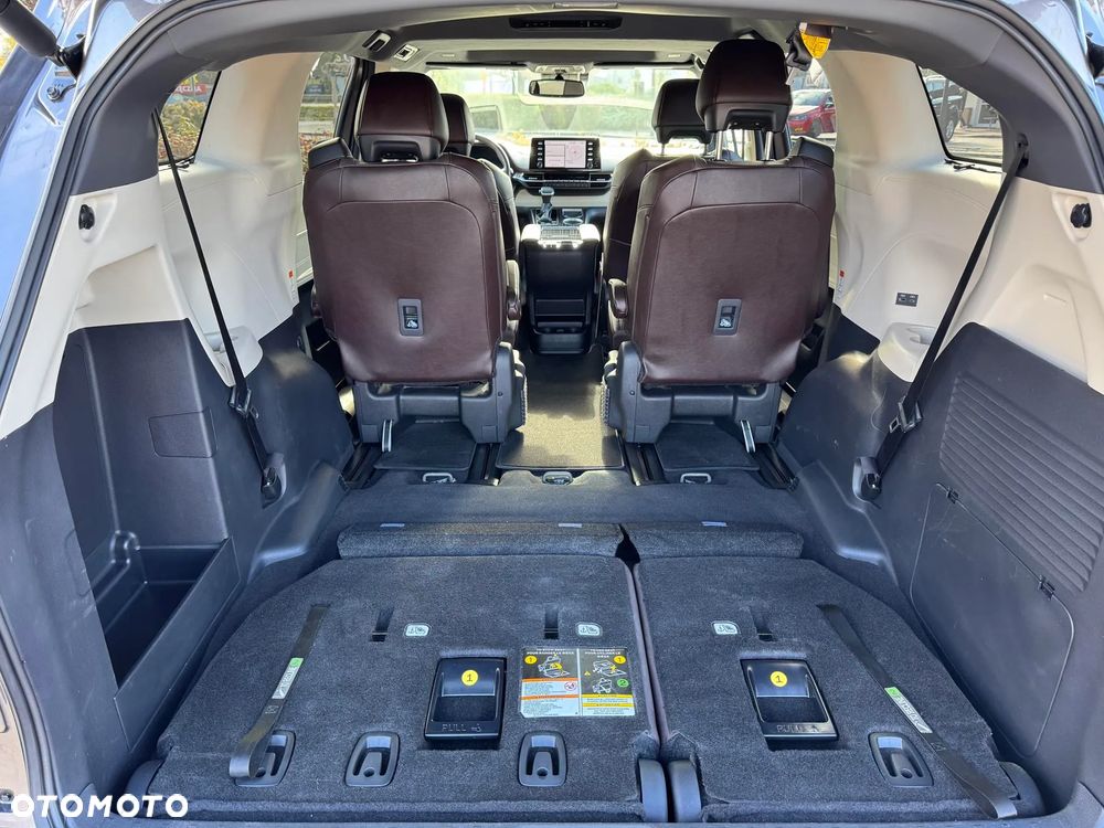 Toyota Sienna - 21