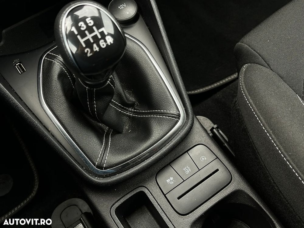 Ford Fiesta - 22