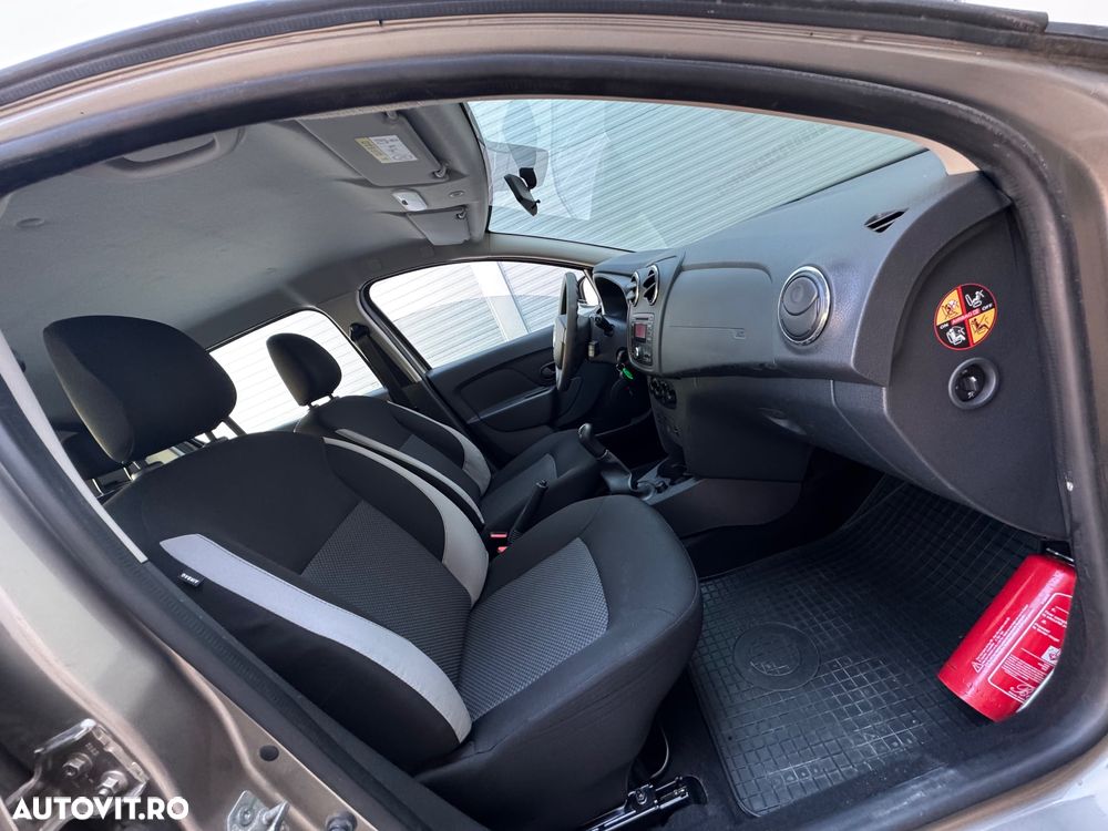 Dacia Sandero - 5