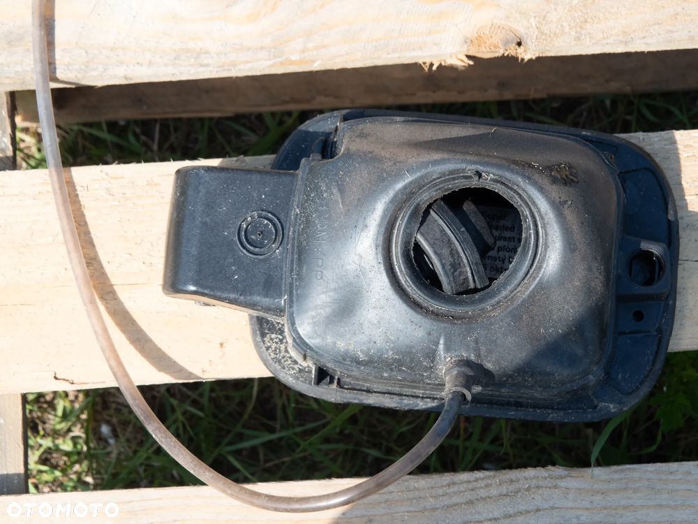 Klapka wlewu + korek VW Golf VI Kombi - 4