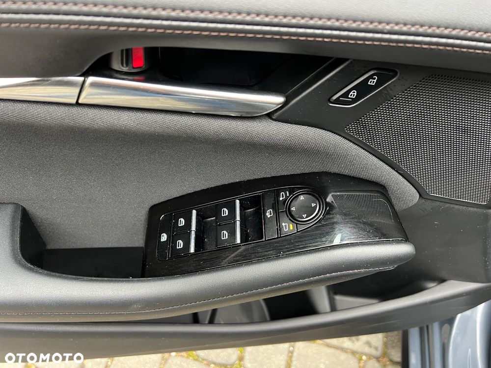 Mazda 3 e-SKYACTIV-G 2.0 M HYBRID - 17