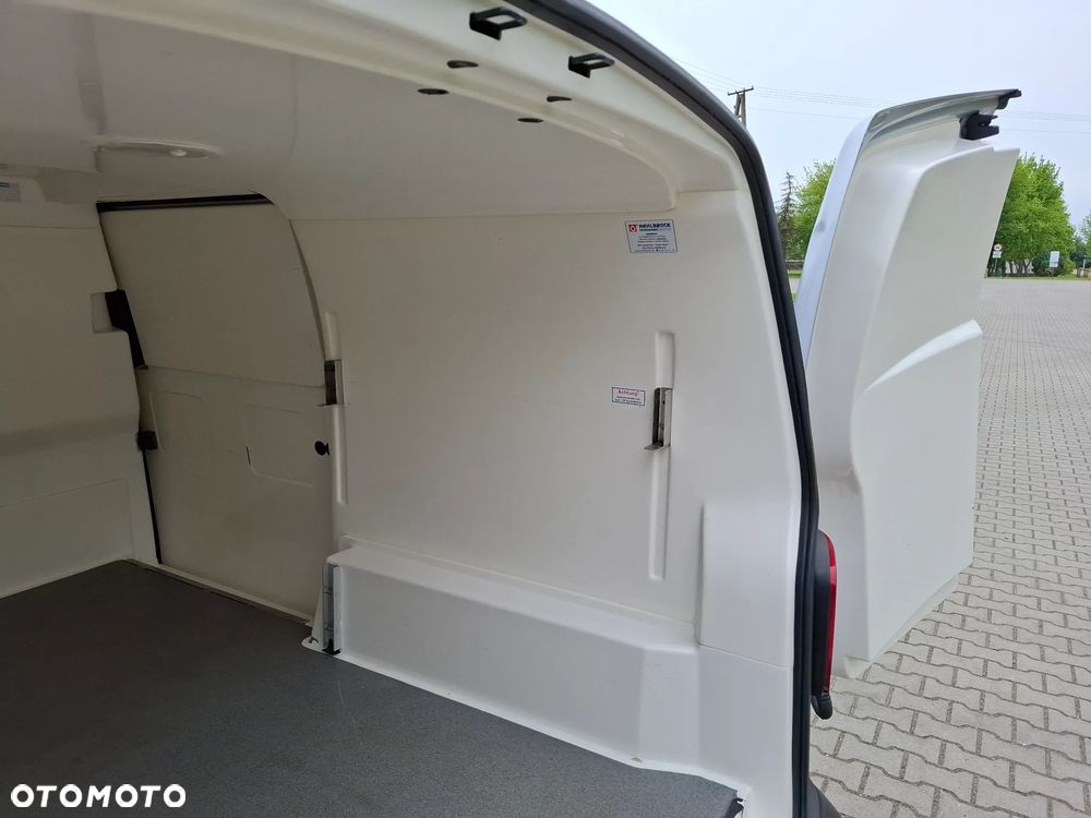Volkswagen Transporter - 25