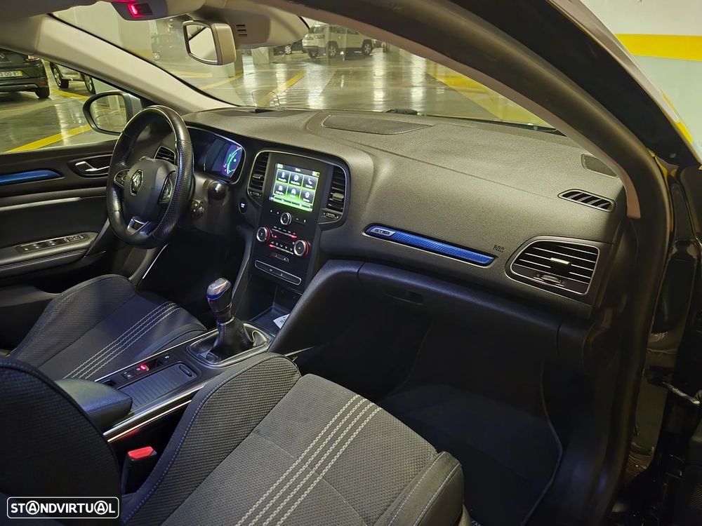 Renault Mégane Sport Tourer 1.5 dCi GT Line - 38