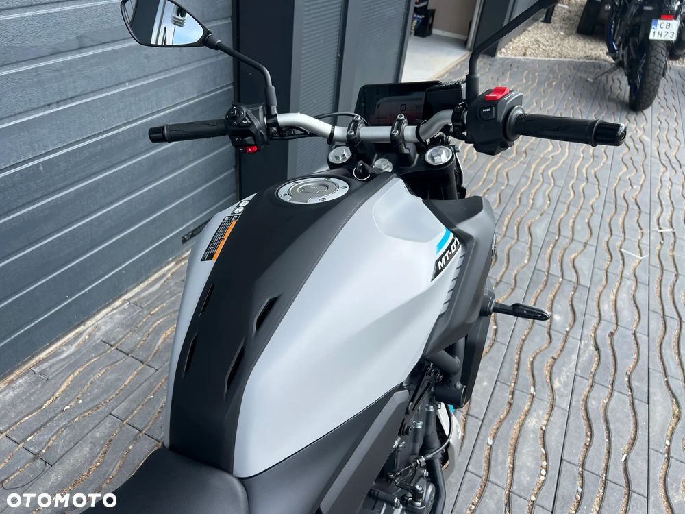 Yamaha MT - 4