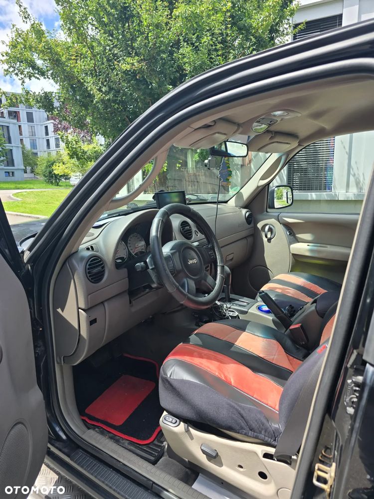 Jeep Cherokee 3.7L Limited - 17