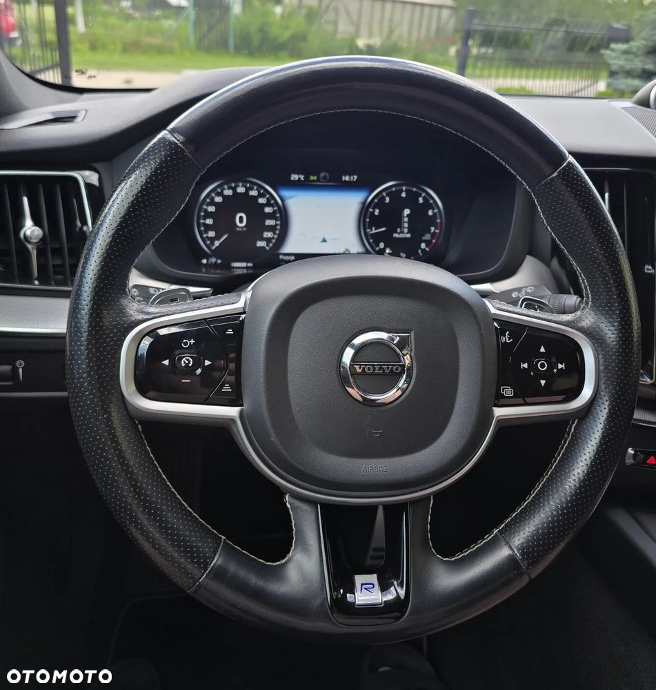 Volvo XC 60 T6 AWD R-Design - 23