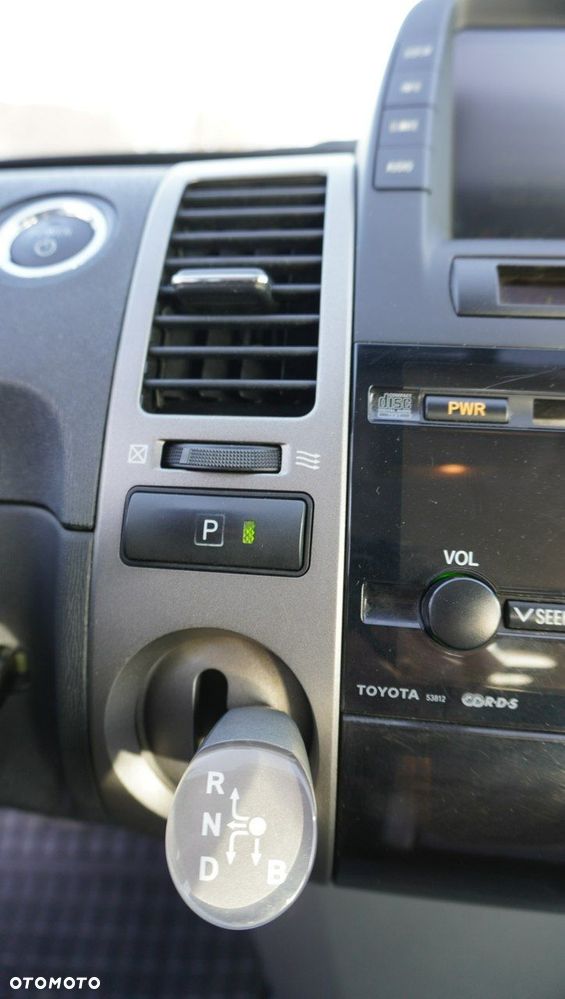 Toyota Prius 1.5 VVT-i Sol - 13