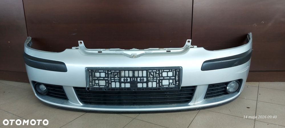 Volkswagen Golf V Hb Zderzak Przód Przedni Kolor LA7W - 1