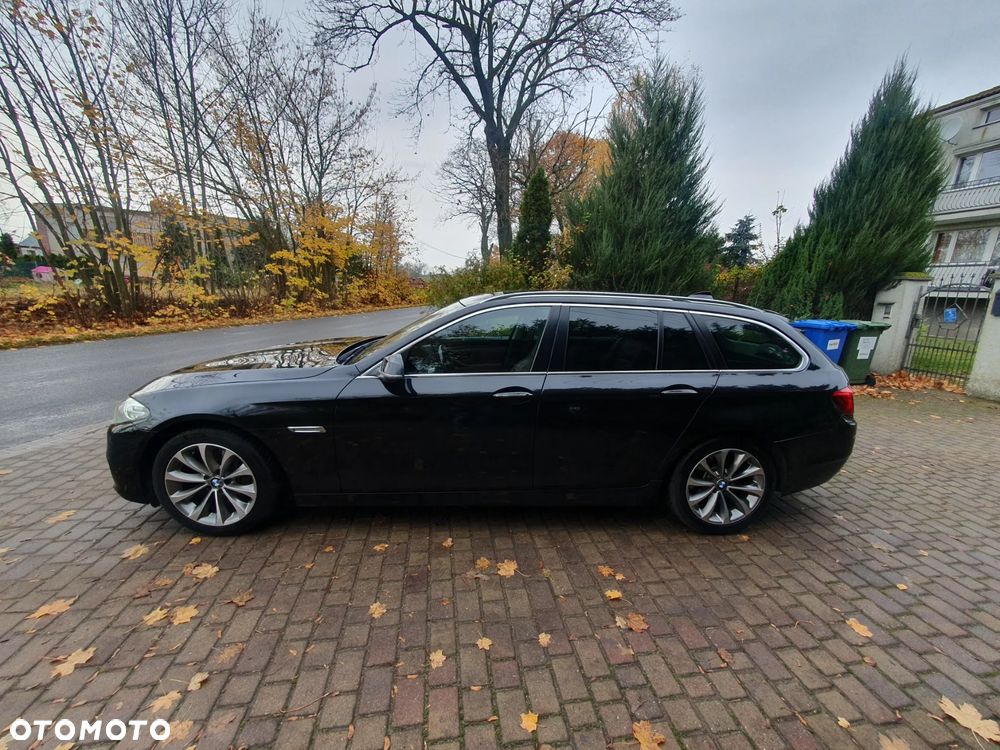 BMW Seria 5 525d xDrive Touring Sport-Aut Luxury Line - 4
