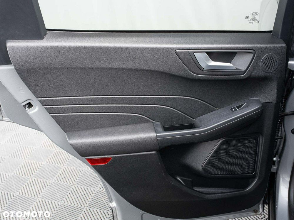 Ford Kuga 2.5 FHEV FWD Titanium - 27