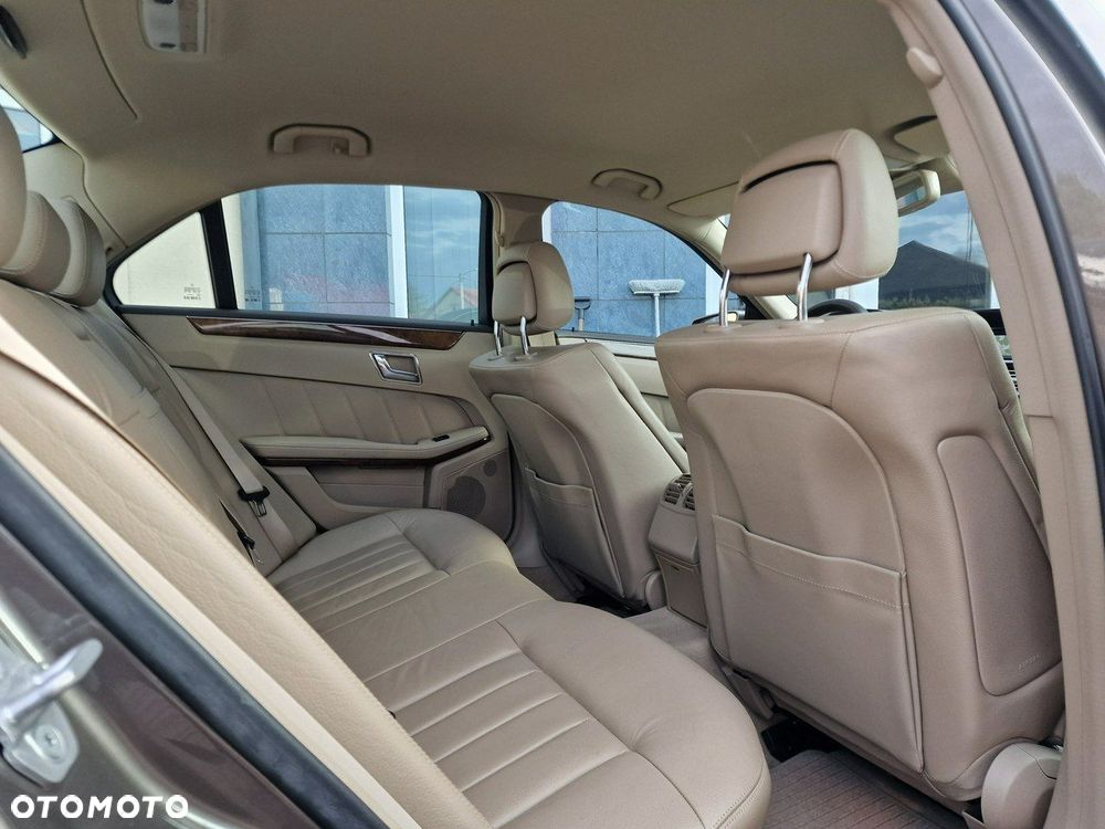 Mercedes-Benz Klasa E - 22