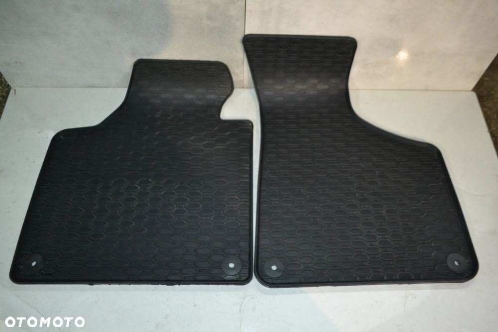 AUDI A3 8P 04-12 DYWANIKI GUMOWE CZARNE PRZÓD PRZEDNIE P/L - 1
