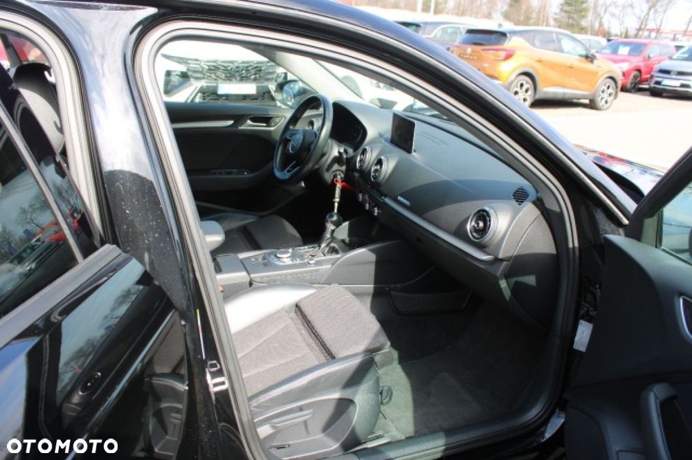 Audi A3 Sportback - 32