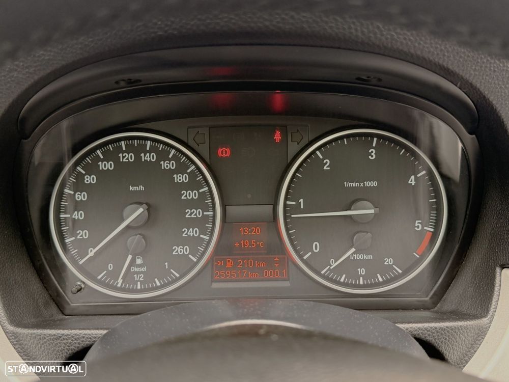 BMW 320 d Navigation - 32