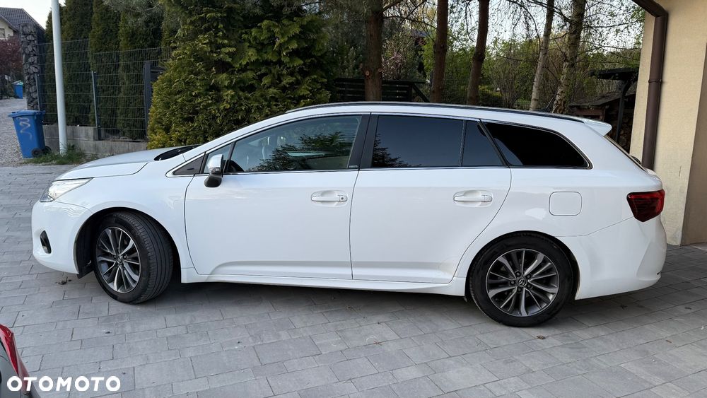 Toyota Avensis Touring Sports 1.8 Edition S+ - 18