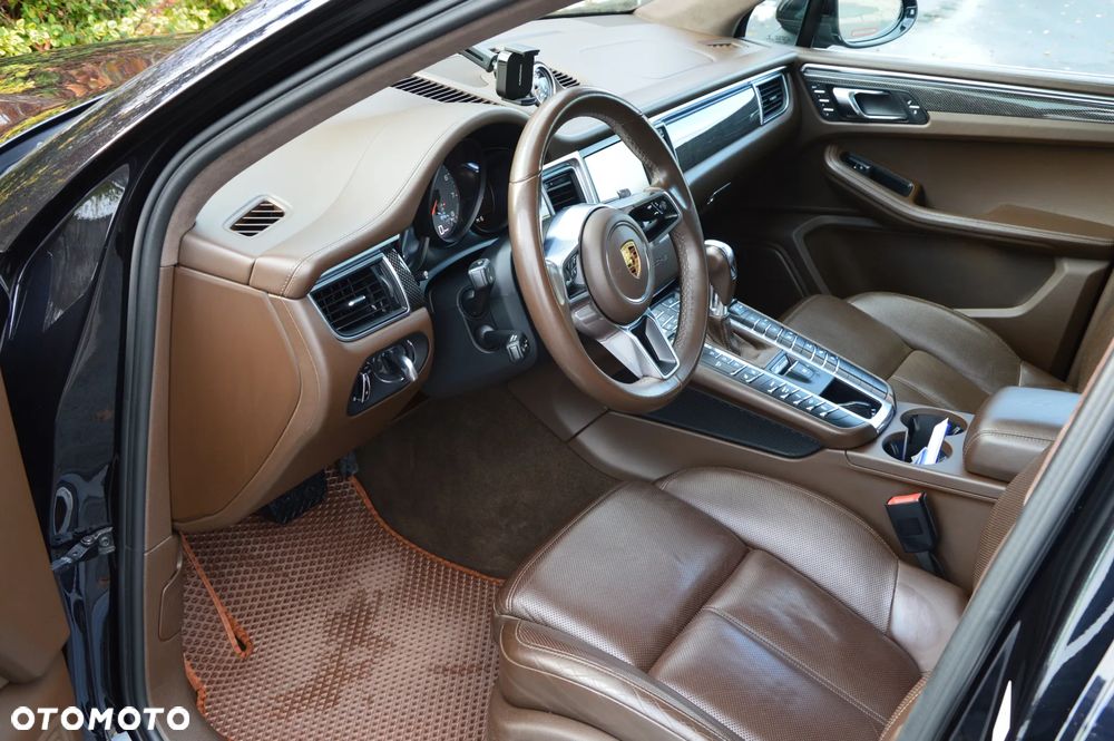 Porsche Macan - 10