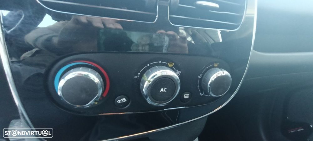 Renault Clio 1.5 dCi Dynamique S - 20