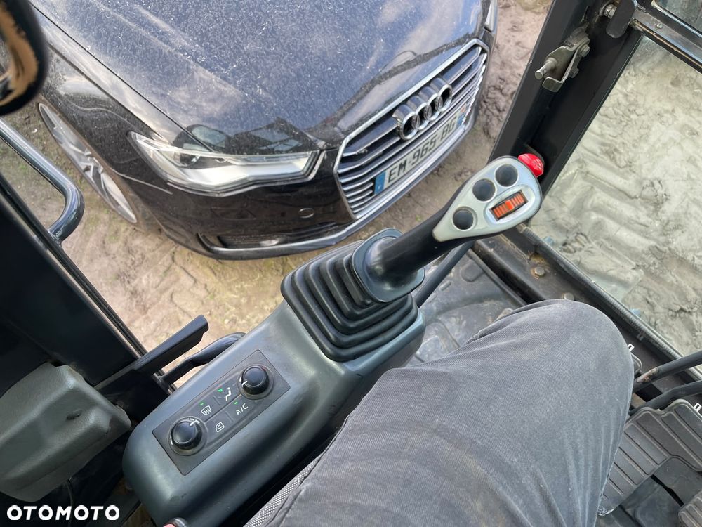 Bobcat Koparka gąsiennicowa Bobcat E85 Rok 2015 Oryginał 5500 MTG Bardzo ładna - 17