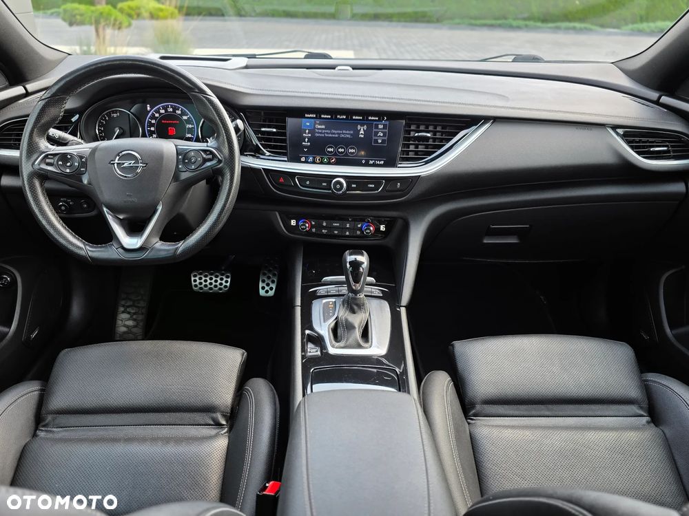 Opel Insignia 2.0 T 4x4 GSi + S&S - 35