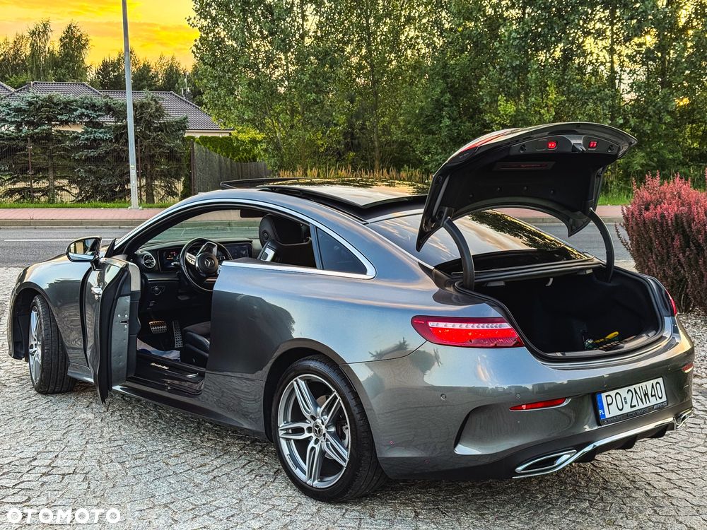 Mercedes-Benz Klasa E 220 d Coupe 4-Matic 9G-TRONIC - 19