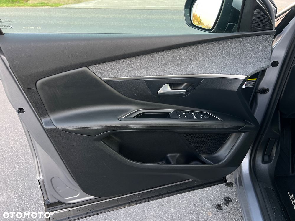 Peugeot 3008 PureTech 130 Stop & Start GPF EAT8 Allure - 21