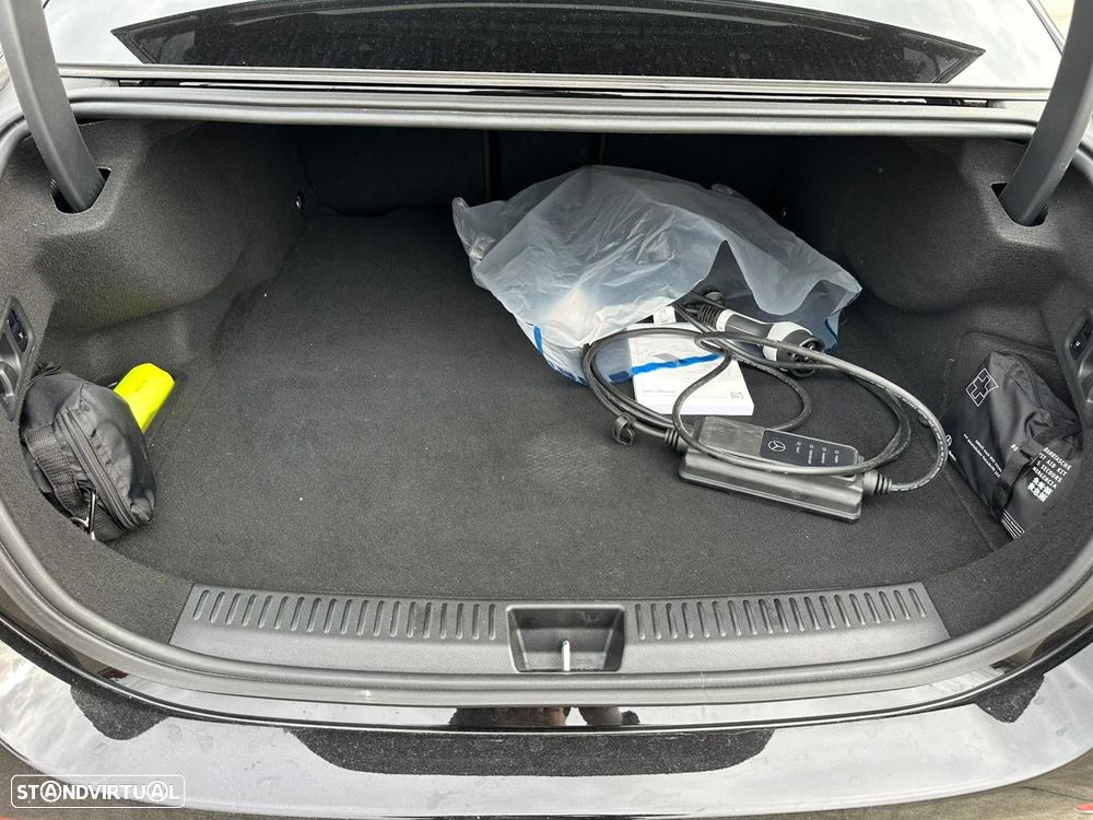 Mercedes-Benz E 300 de AMG Line - 11