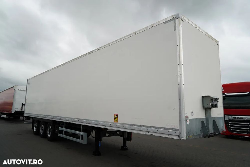 Trouillet / CONTAINER / LODĂ / DOUĂ AXE DE RIDICARE / SAF / PODEA FOARTE REZISTENTĂ: ȘIMBĂTĂ / 2020 - 7
