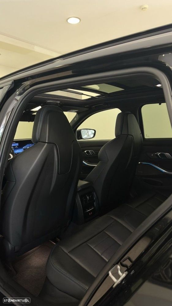 BMW 330 e Pack M Auto - 32