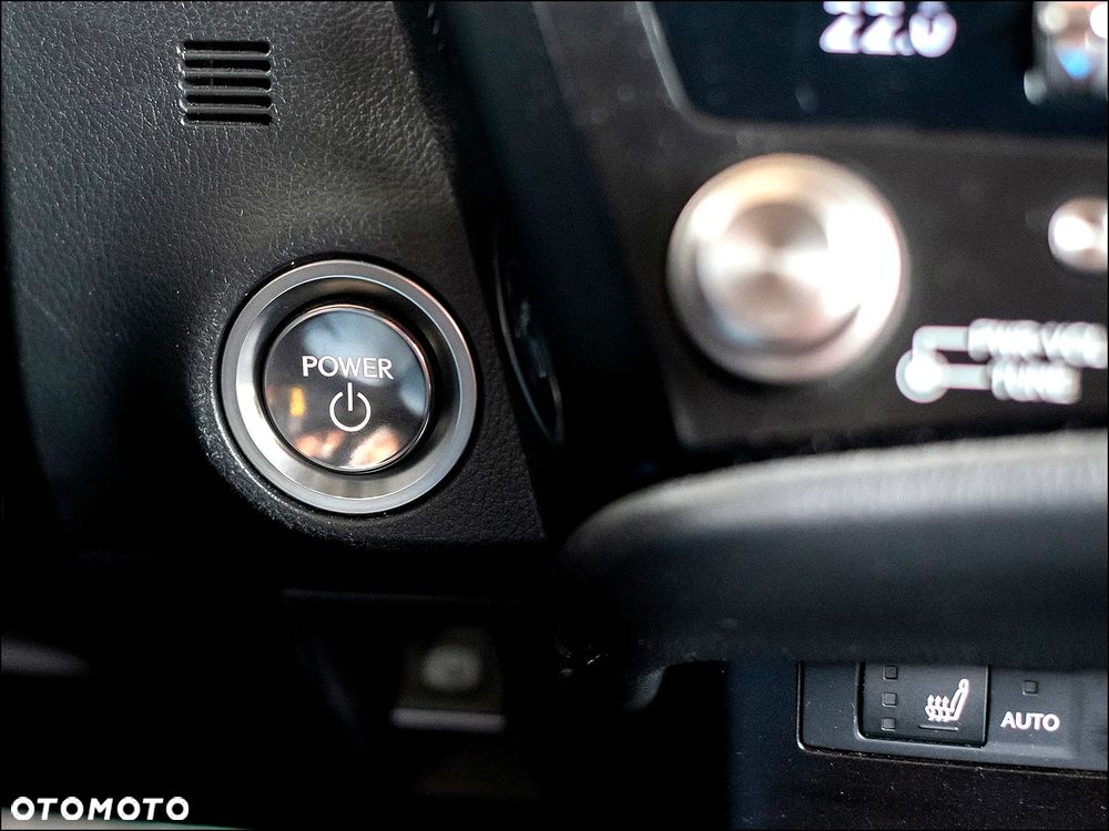 Lexus ES 300h F Sport - 28