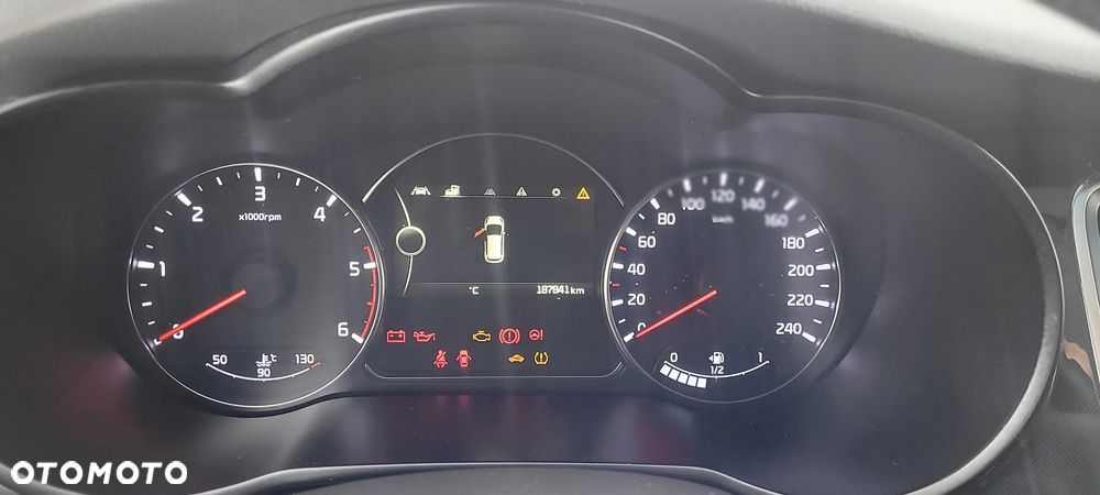 Kia Carens 1.7 CRDi 136 Fifa World Cup Edition - 25