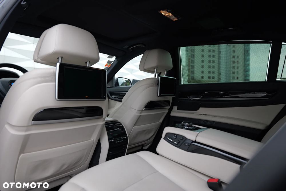 BMW Seria 7 750Ld xDrive Blue Performance Edition Exclusive - 17