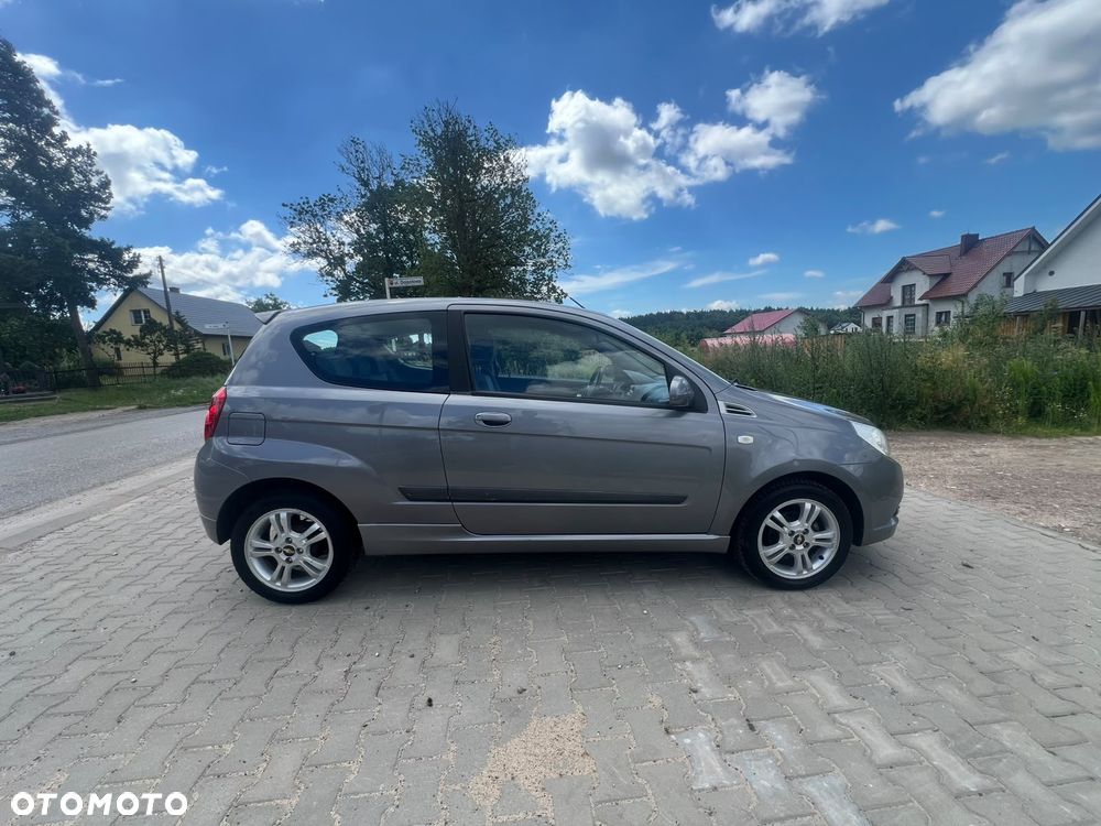 Chevrolet Aveo - 25