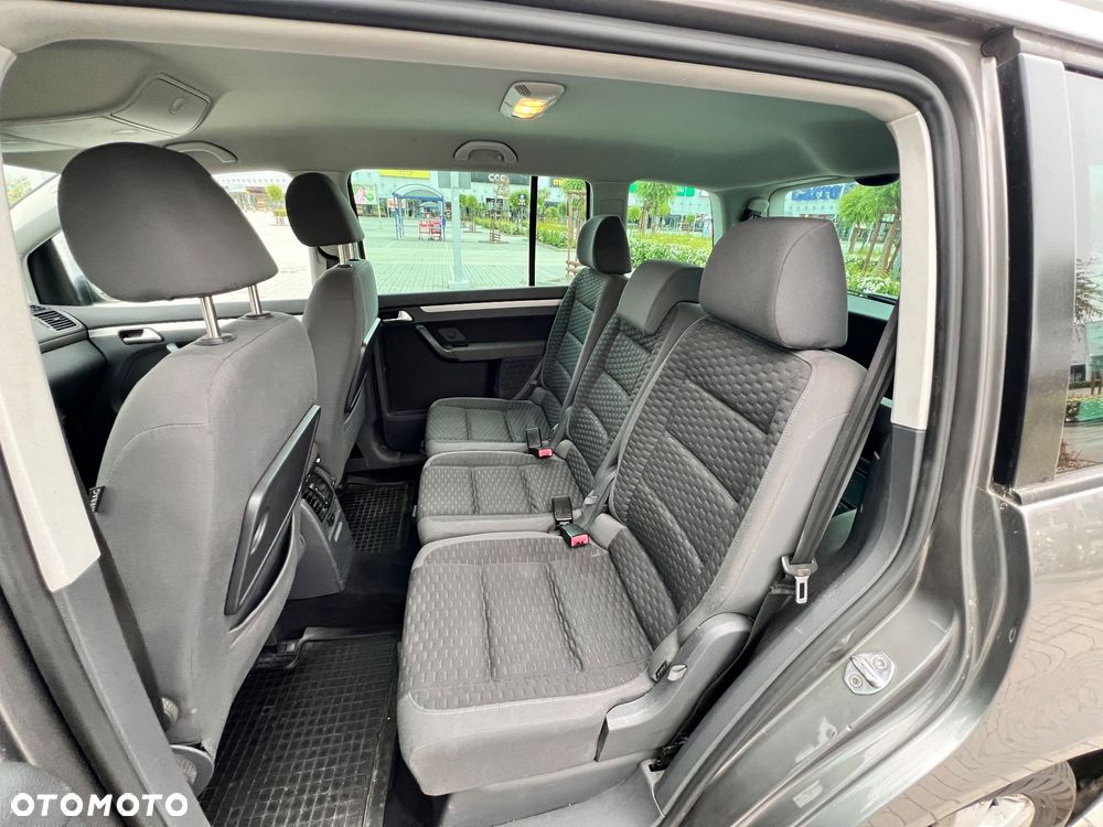 Volkswagen Touran 2.0 TDI DPF DSG Trendline - 10