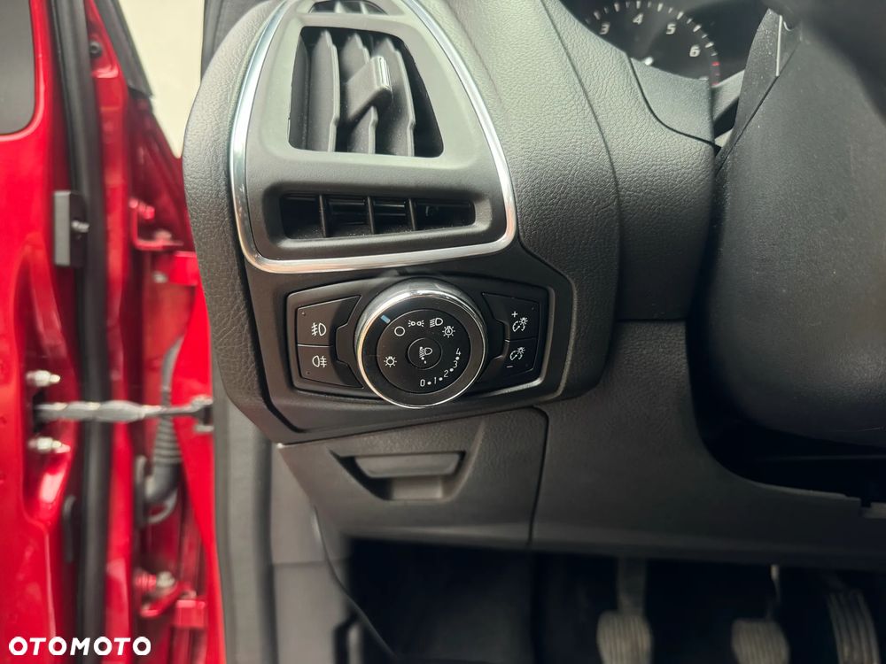 Ford Focus 1.6 EcoBoost Edition - 16