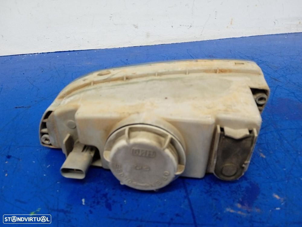 FAROL NEVOEIRO DIREITO HYUNDAI SONATA IV 2001 -G4JP - 3