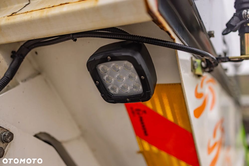 Piaggio NP6 CNG ŚMIECIARKA NISKI PRZEBIEG - 15