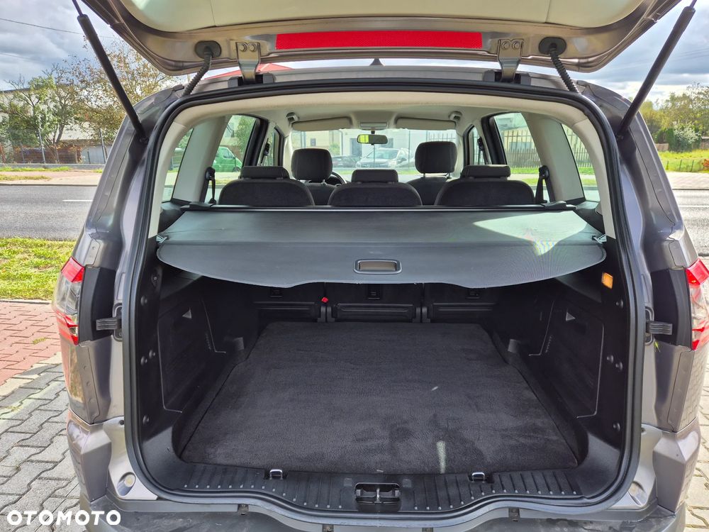 Ford S-Max - 10