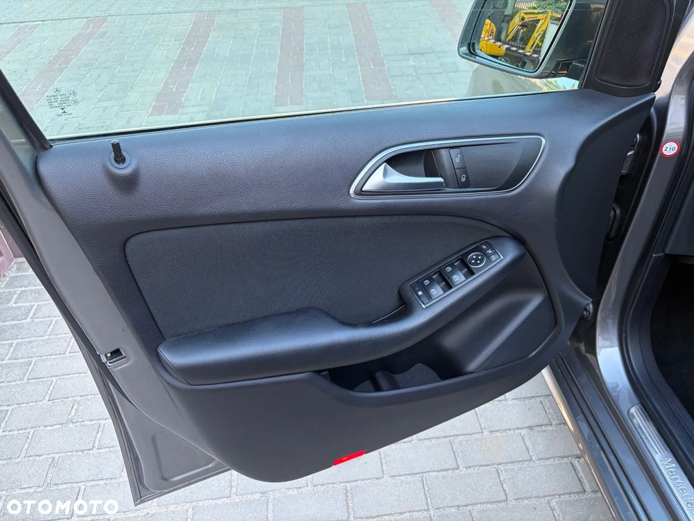 Mercedes-Benz Klasa B 180 CDI 7G-DCT - 19