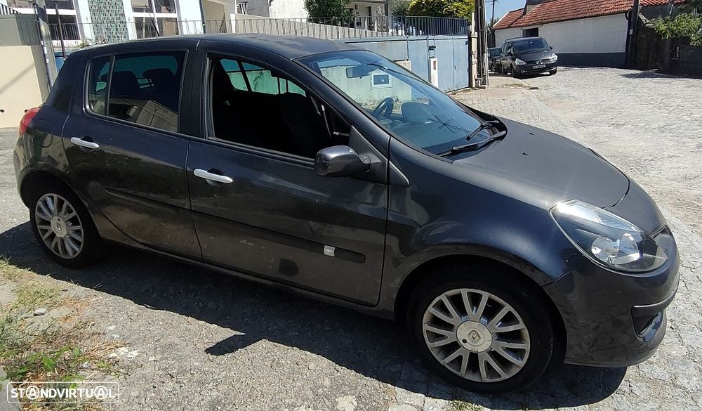 Renault Clio 1.2 16V Dynamique S - 4