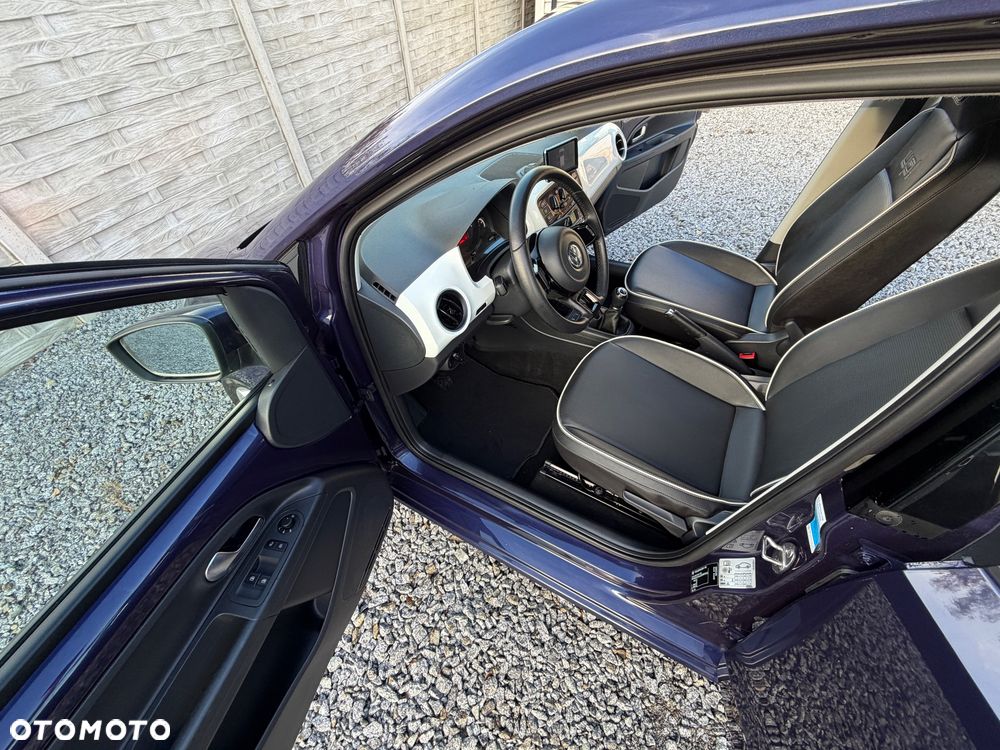 Volkswagen up! BlueMotion Technology high - 5