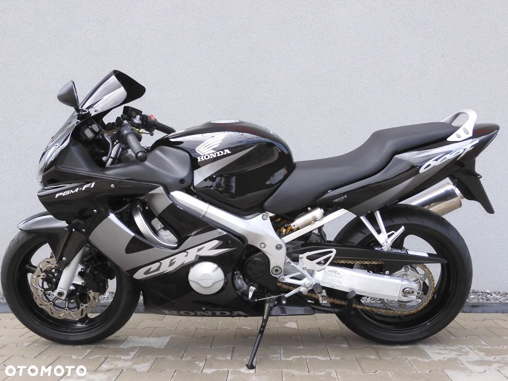 Honda CBR - 33