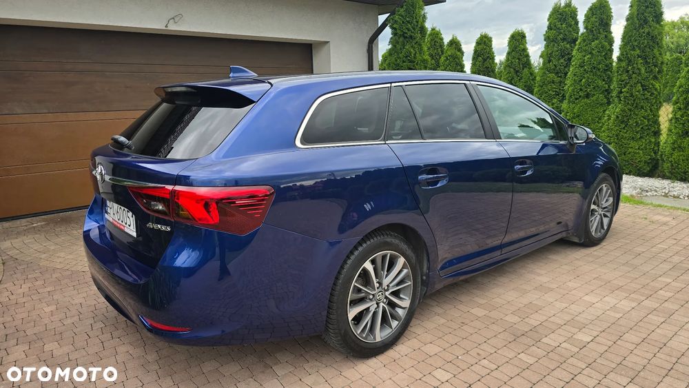 Toyota Avensis - 11