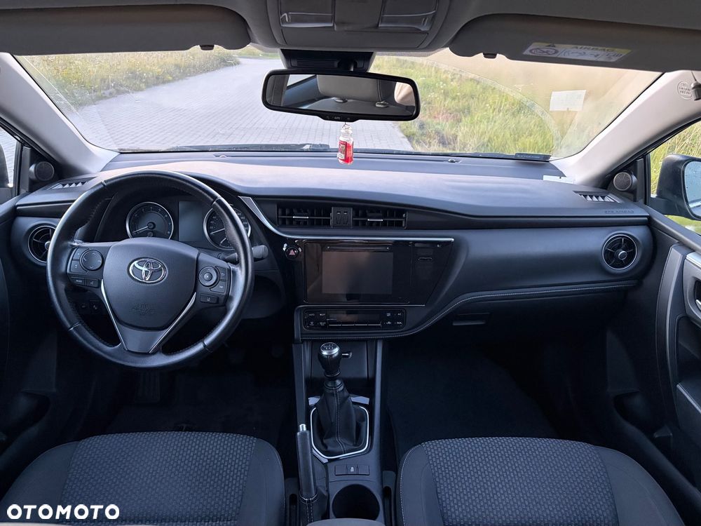Toyota Corolla 1.6 Comfort - 13