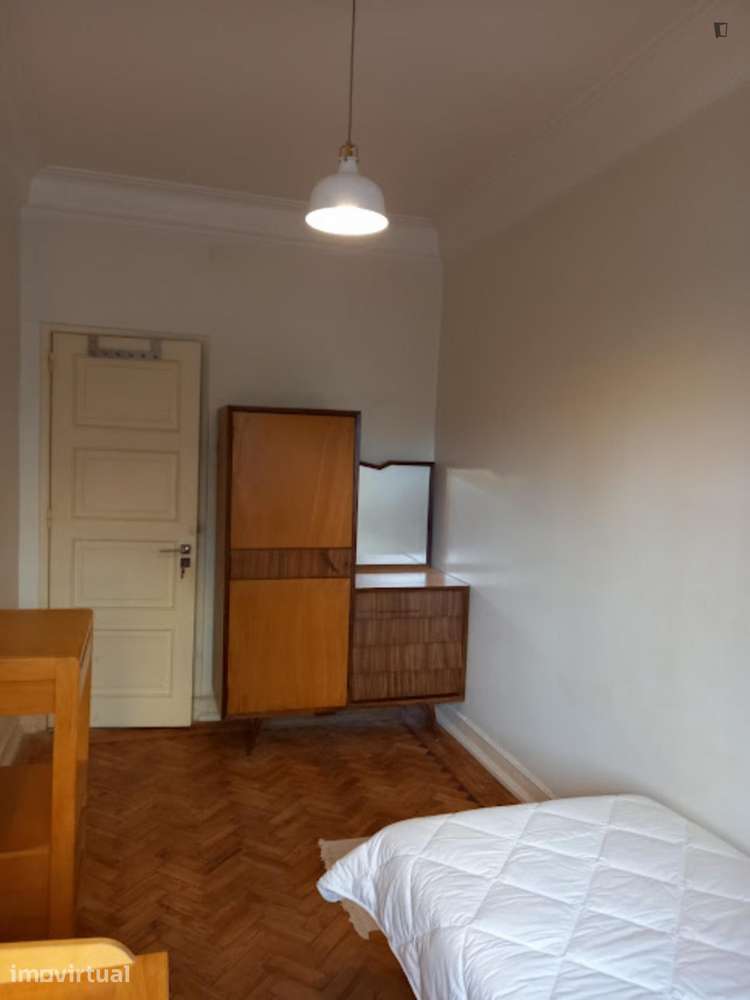 Quarto - localizado em Entrecampos Lisbon - Grande imagem: 2/16