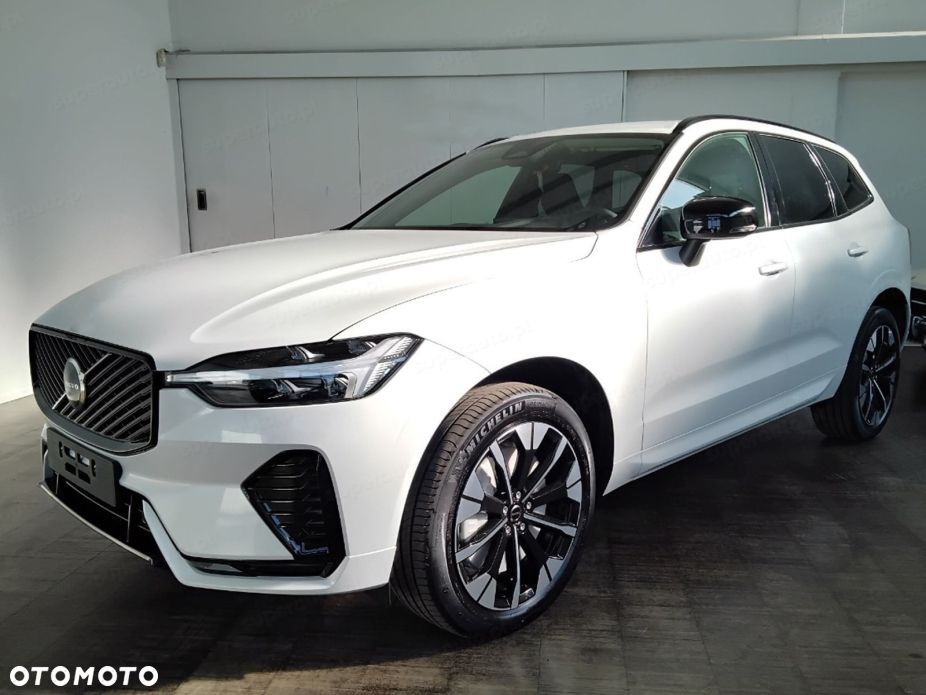 Volvo XC 60 B5 B AWD Plus Dark - 3