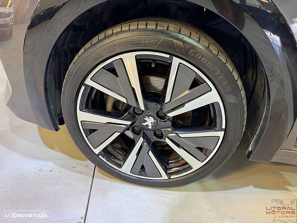 Peugeot 208 1.2 PureTech GT Line EAT8 - 13