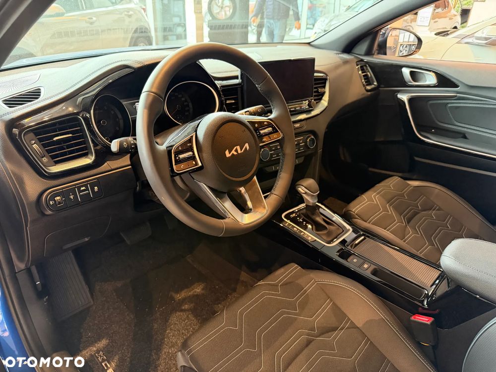 Kia XCeed - 8